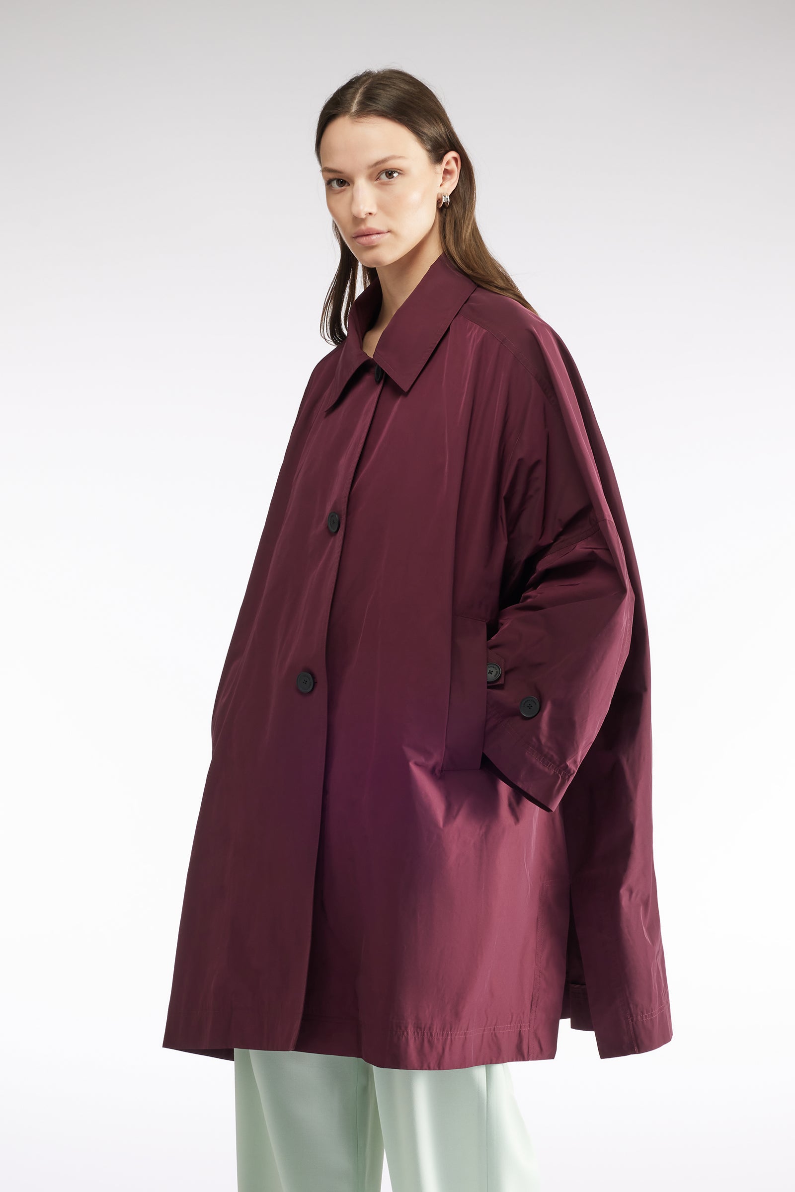 DUST COAT WITH COLLAR