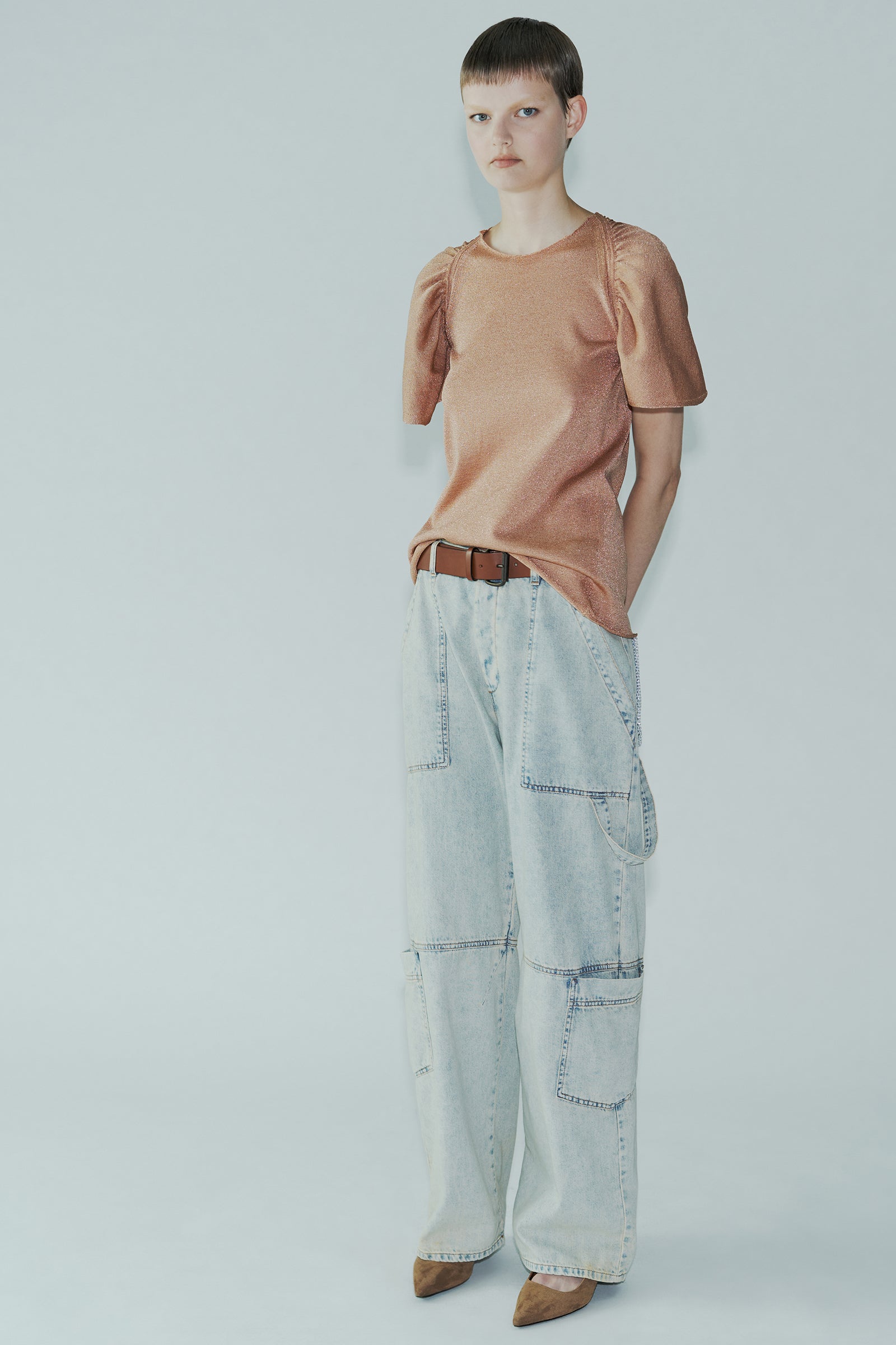 RUFFLE SLEEVE SWEATER