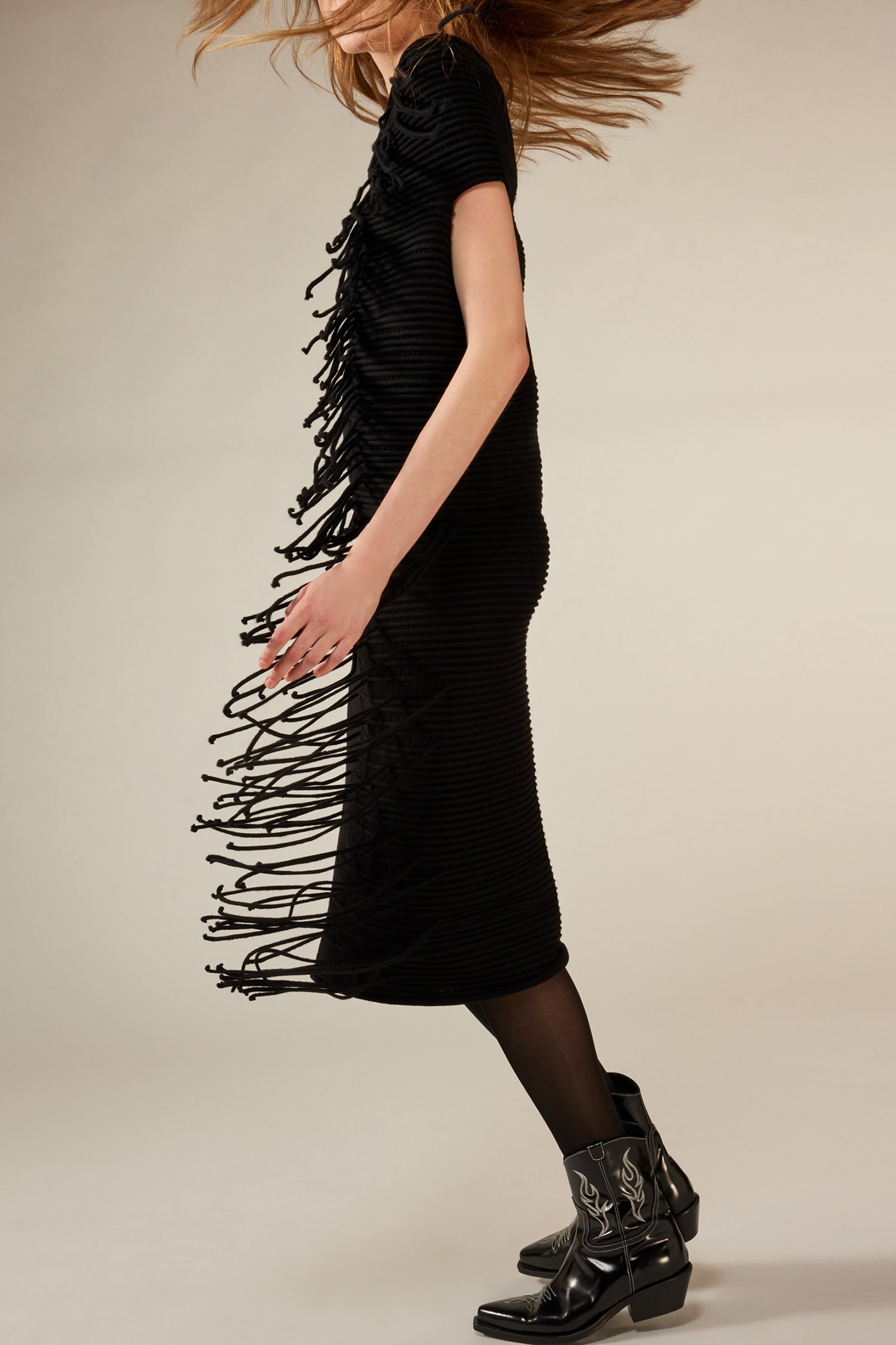 FRINGED KNITTED TOP