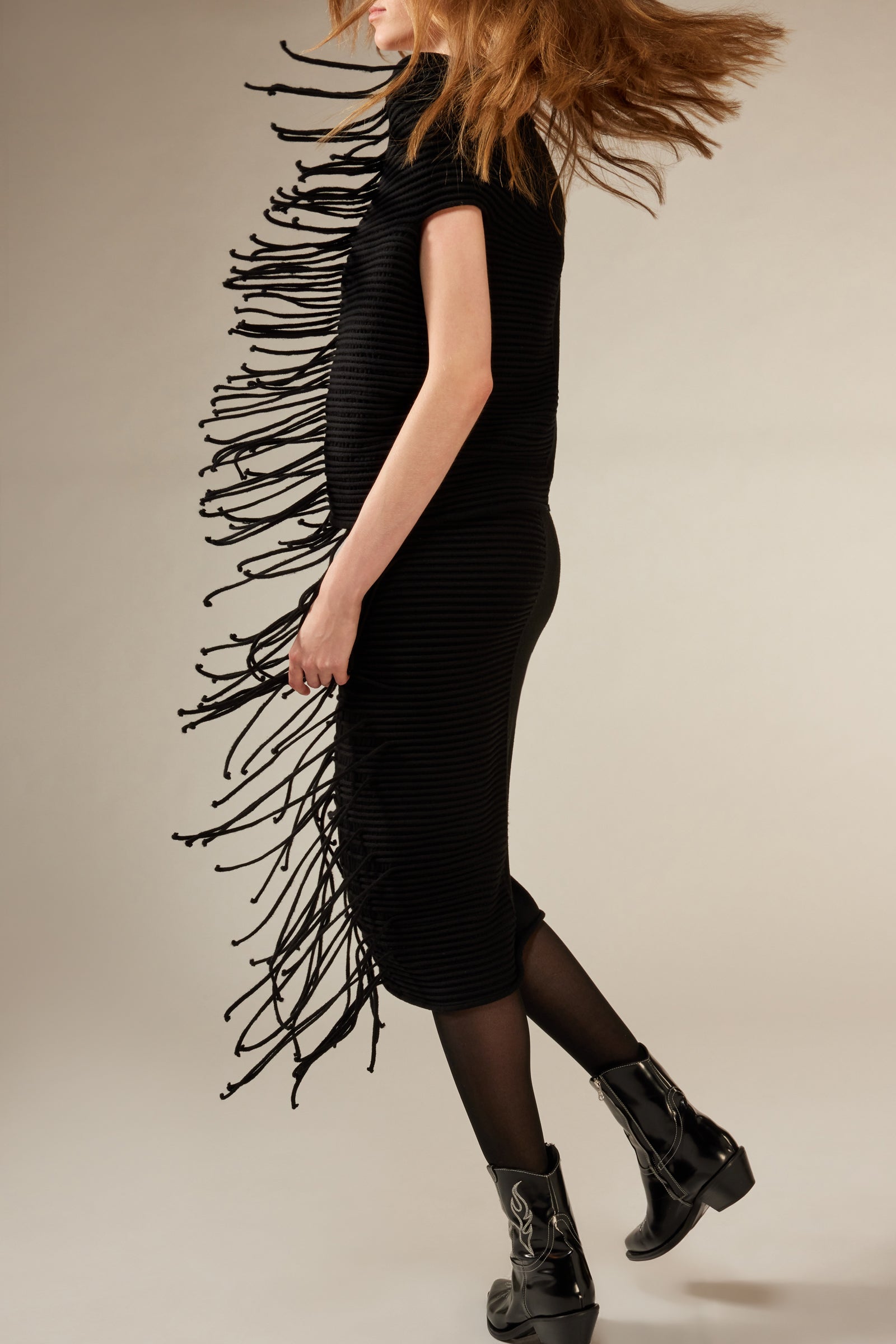 FRINGED KNITTED TOP
