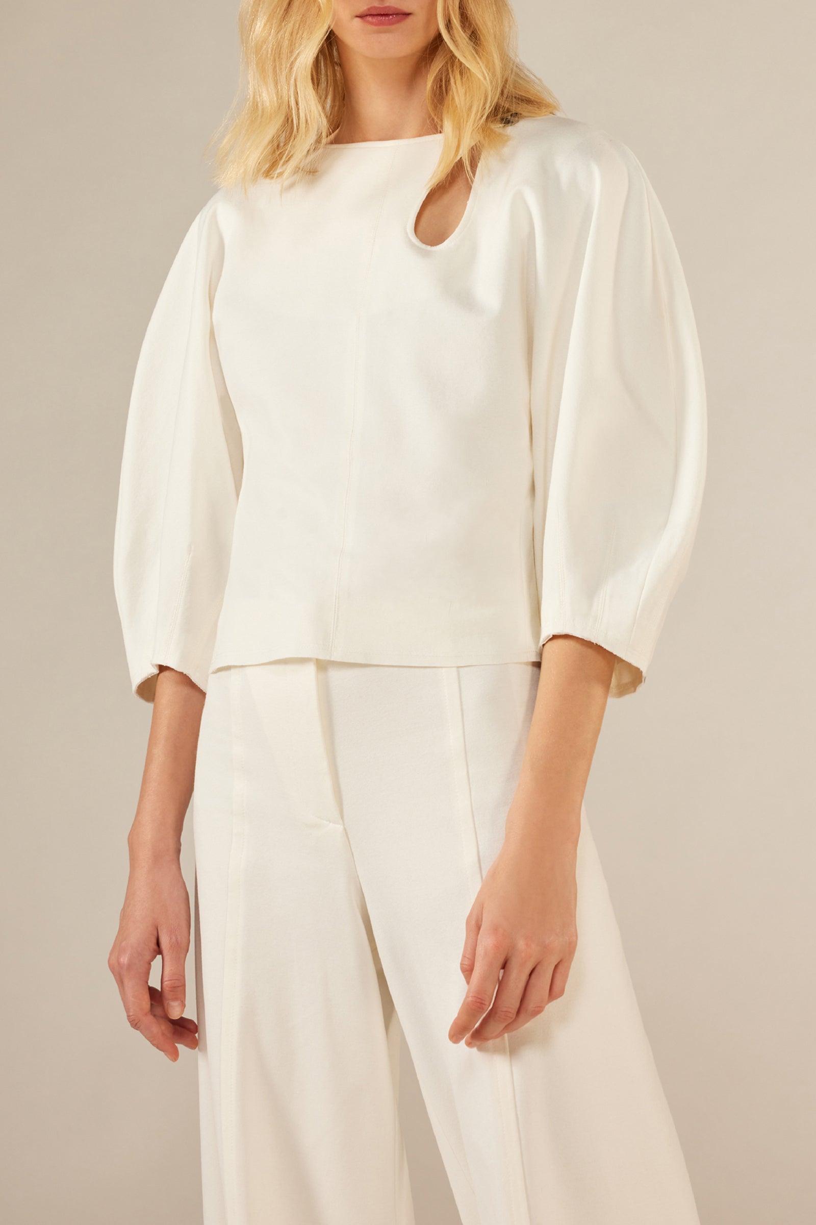 BLUSA