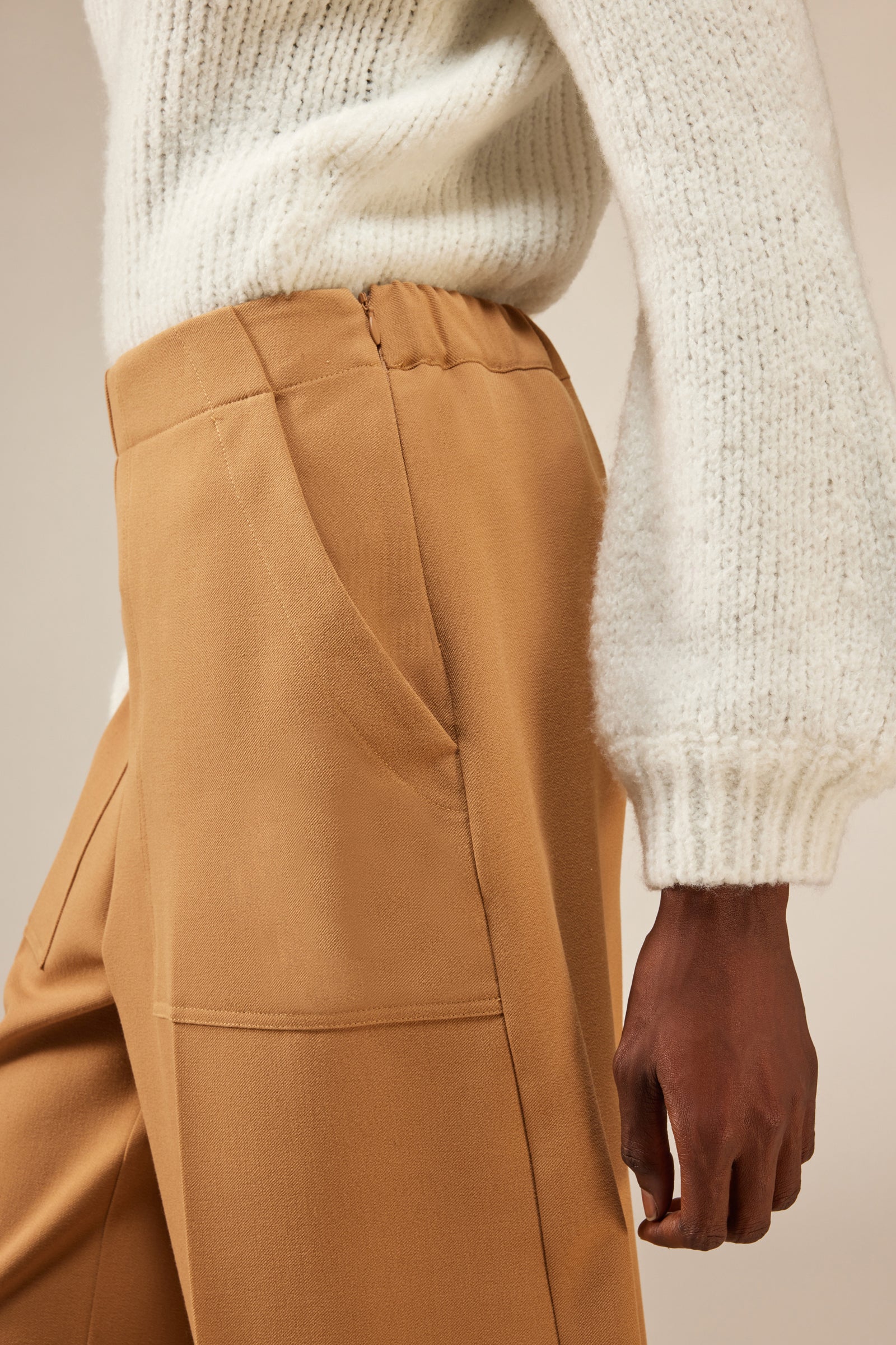 CROPPED TROUSERS