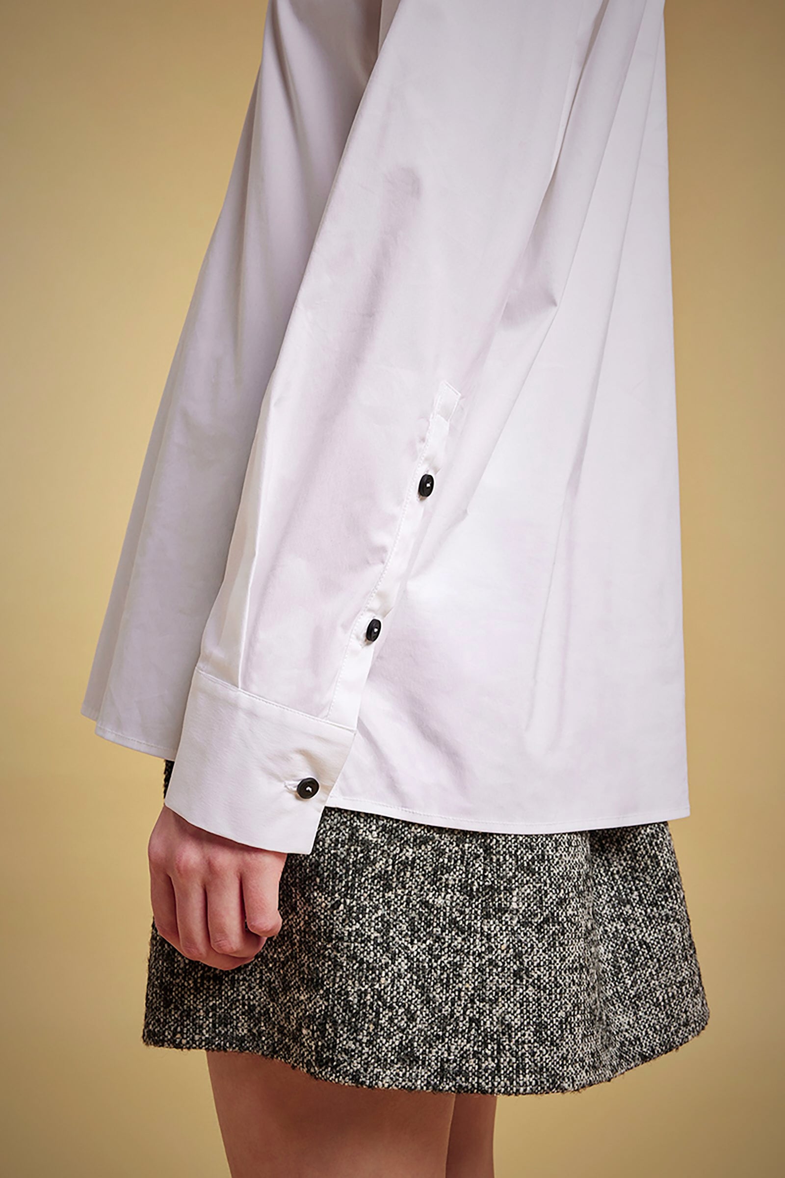 POINT COLLAR POPLIN SHIRT