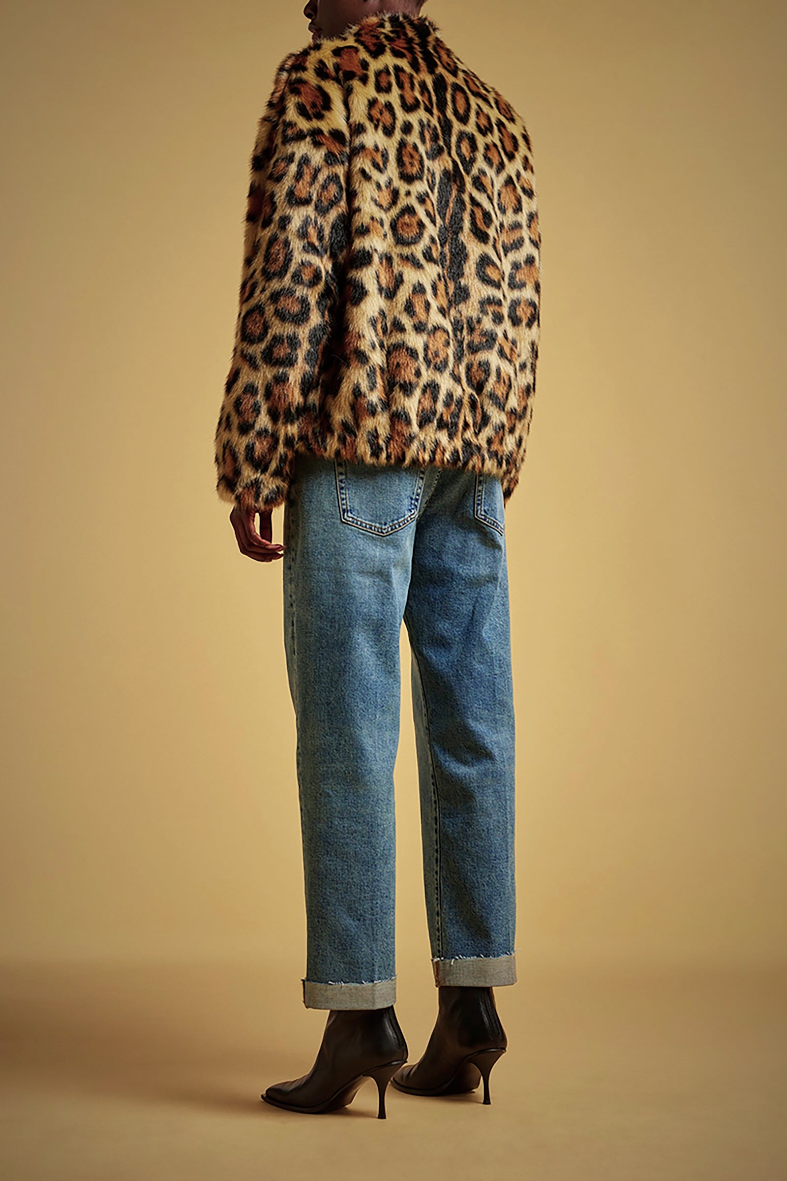 BOMBER VEGAN FUR