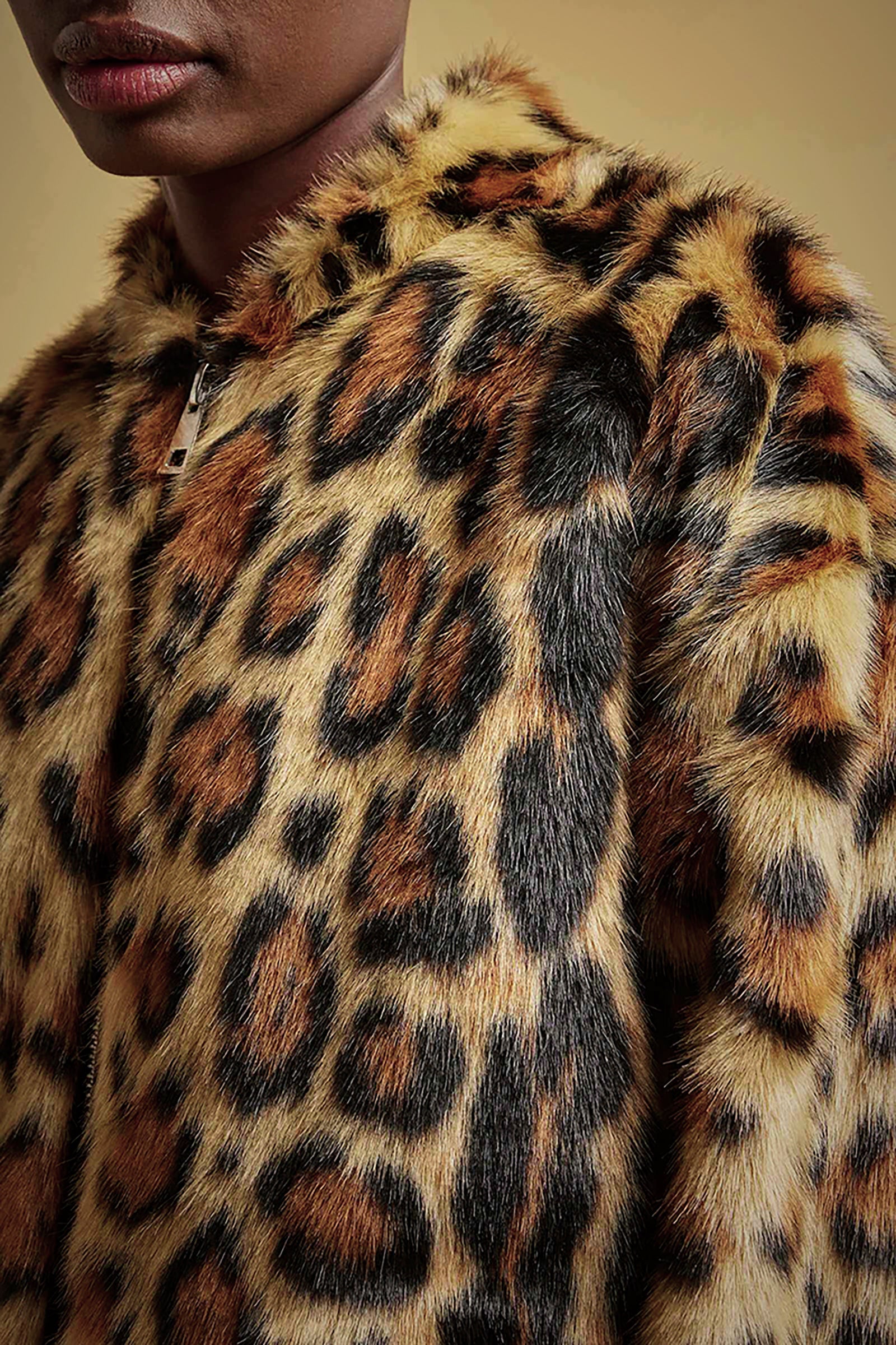 BOMBER VEGAN FUR