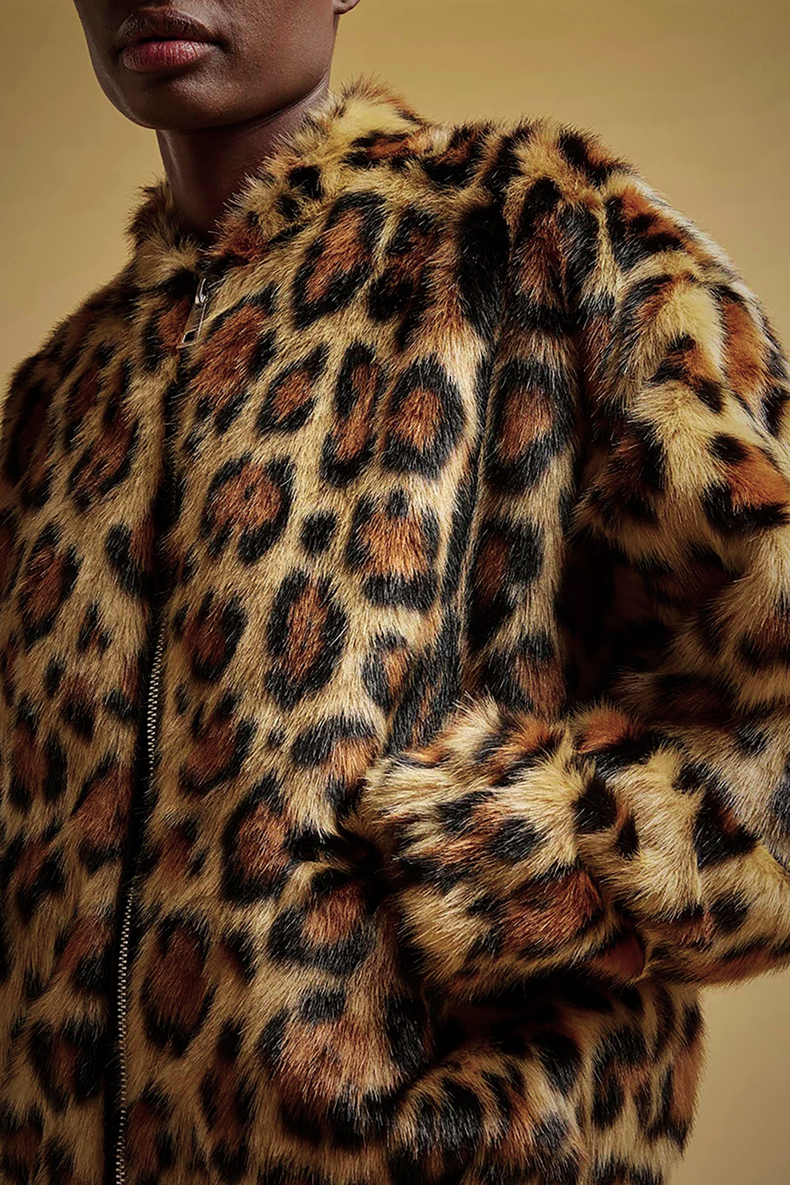 BOMBER VEGAN FUR