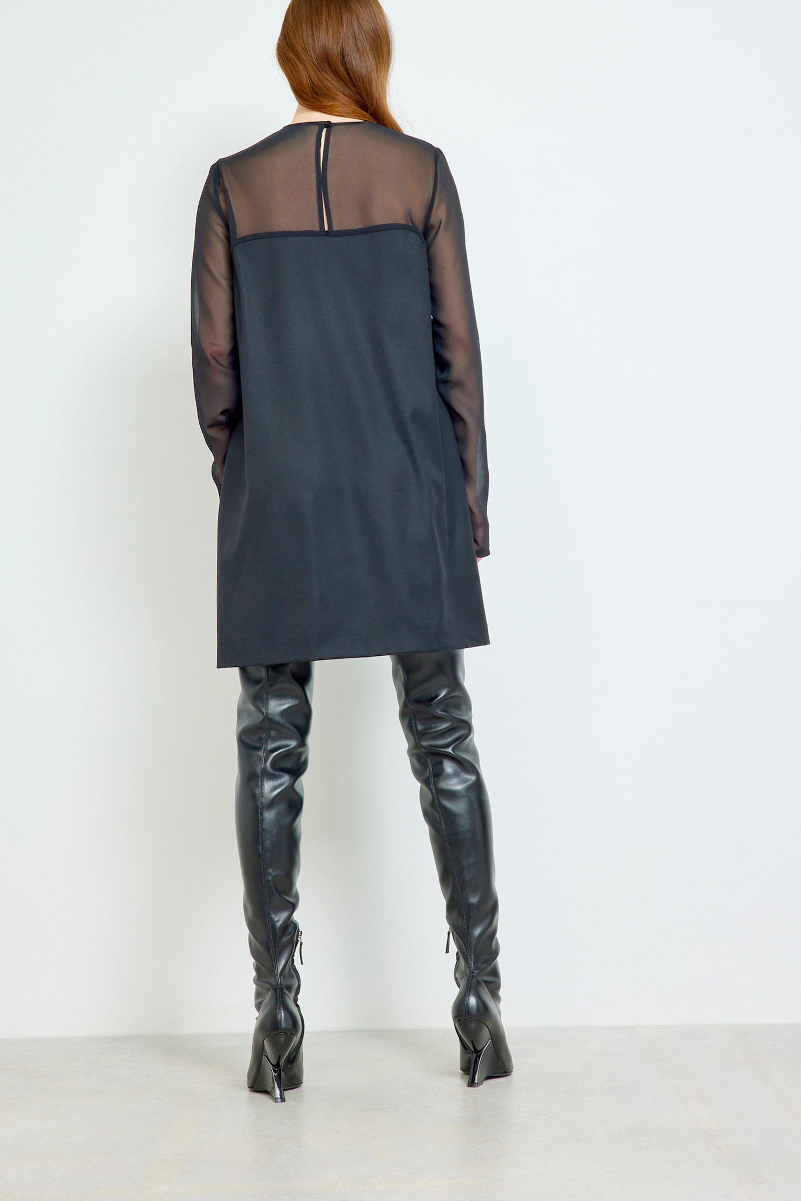 DRESS