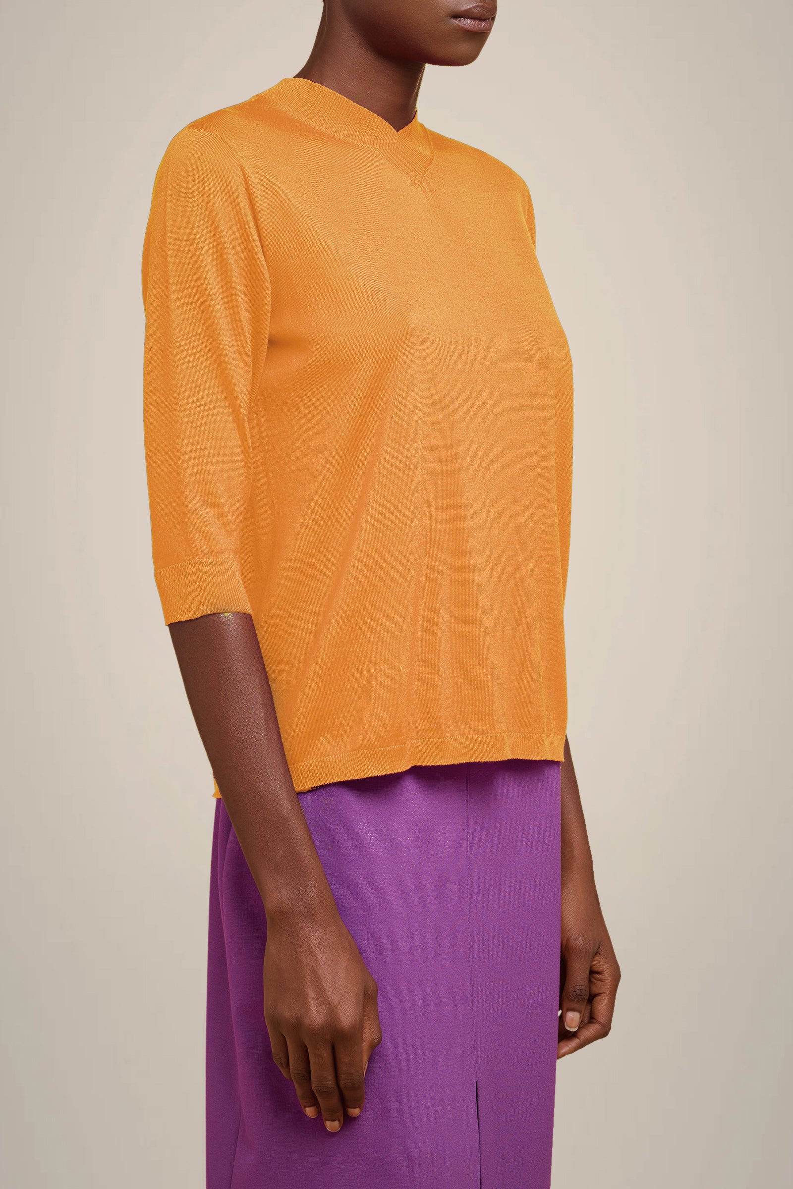 MAGLIA CON SCOLLO V