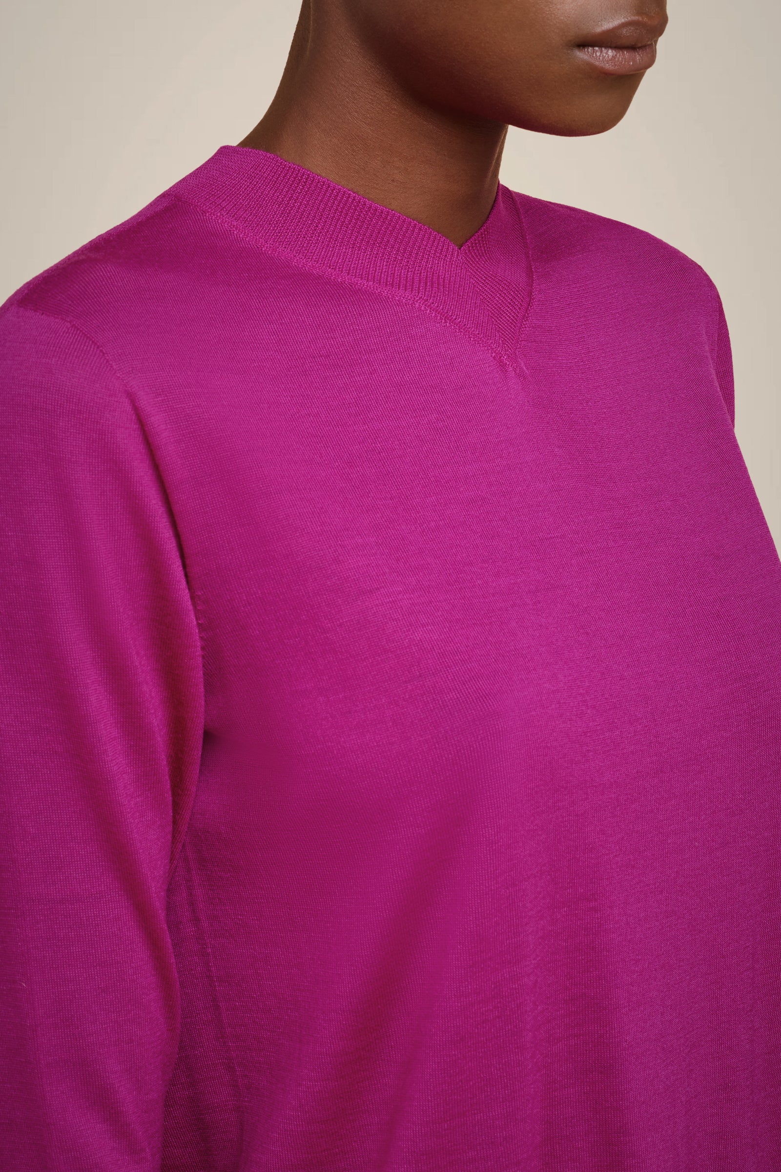 MAGLIA CON SCOLLO V