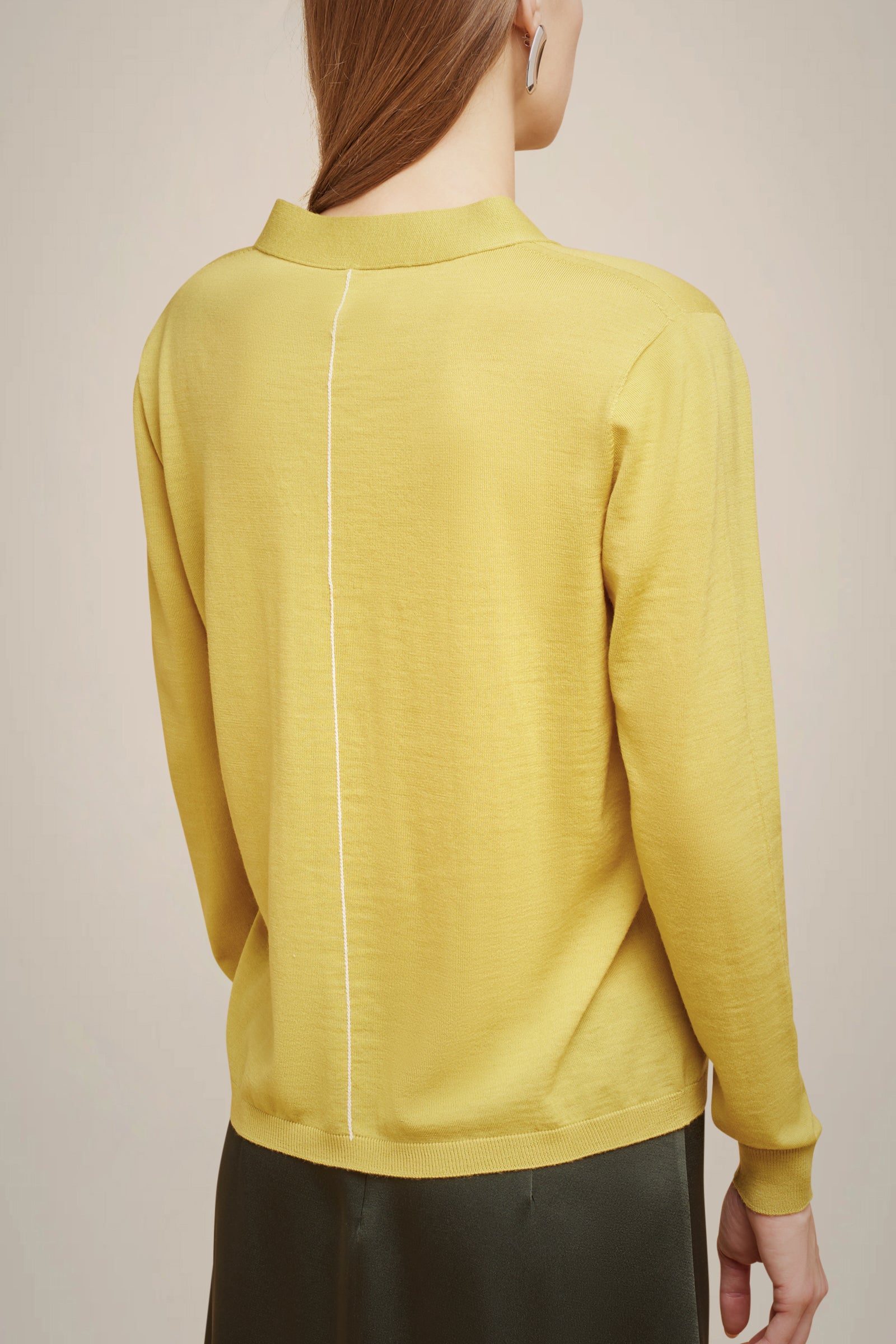 V-NECK SWEATER