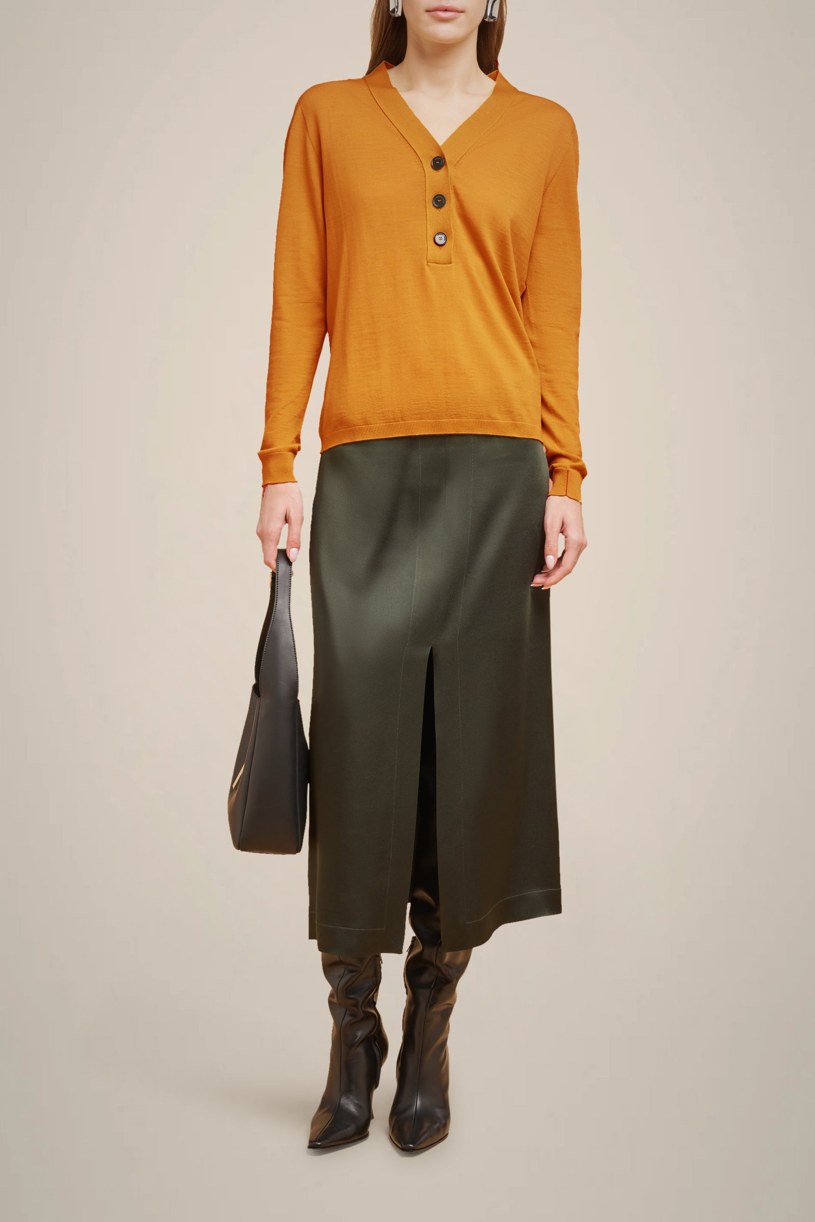 V-NECK SWEATER