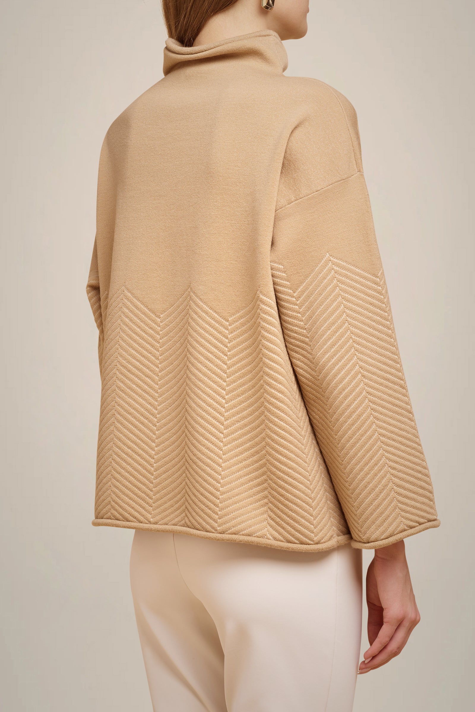 MAGLIA JACQUARD A RILIEVO