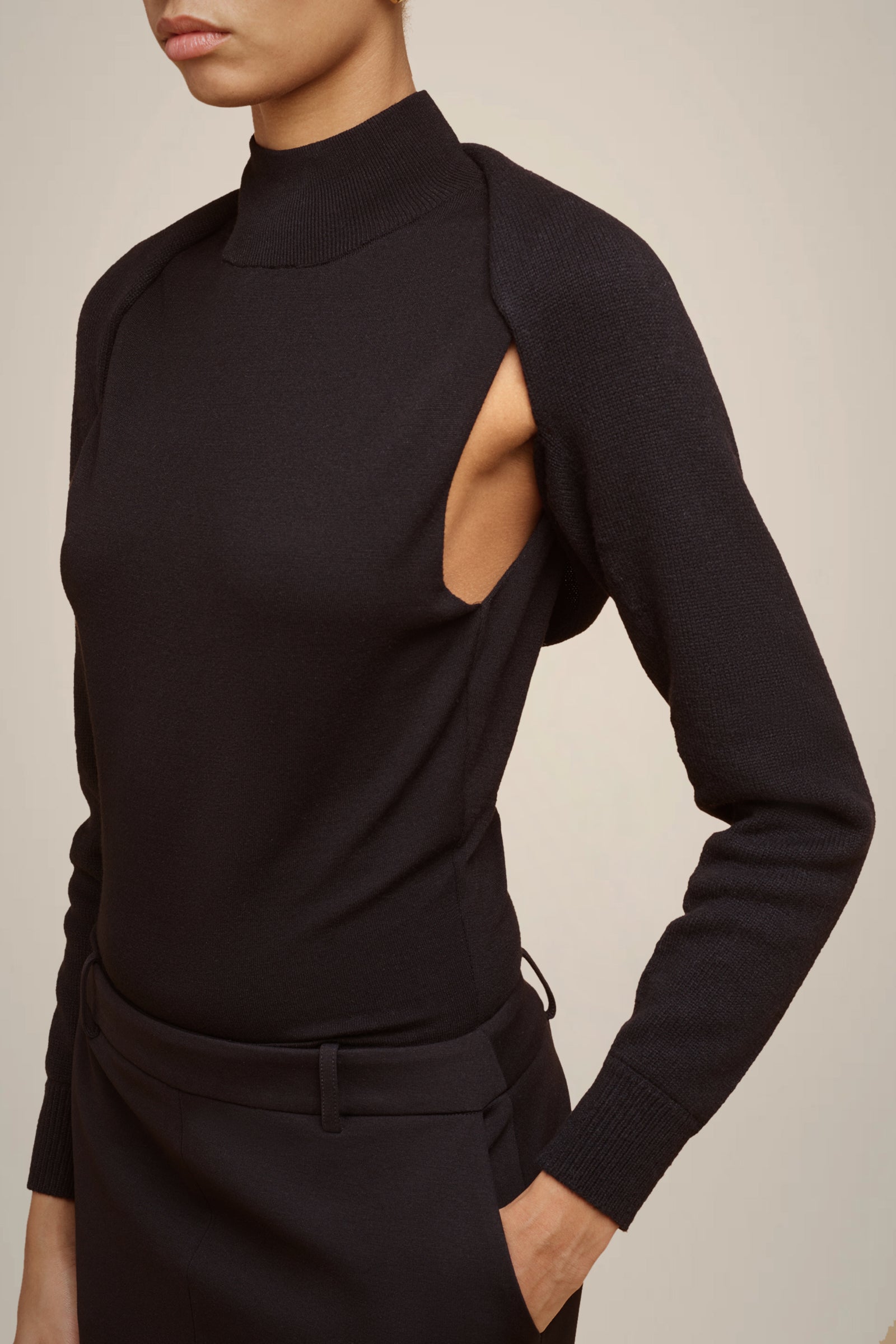 COVERSHOULDERS