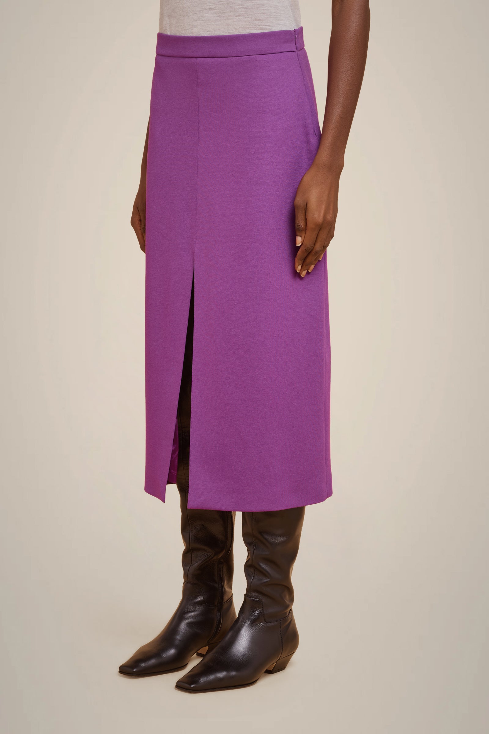 MILANO STITCH MIDI SKIRT