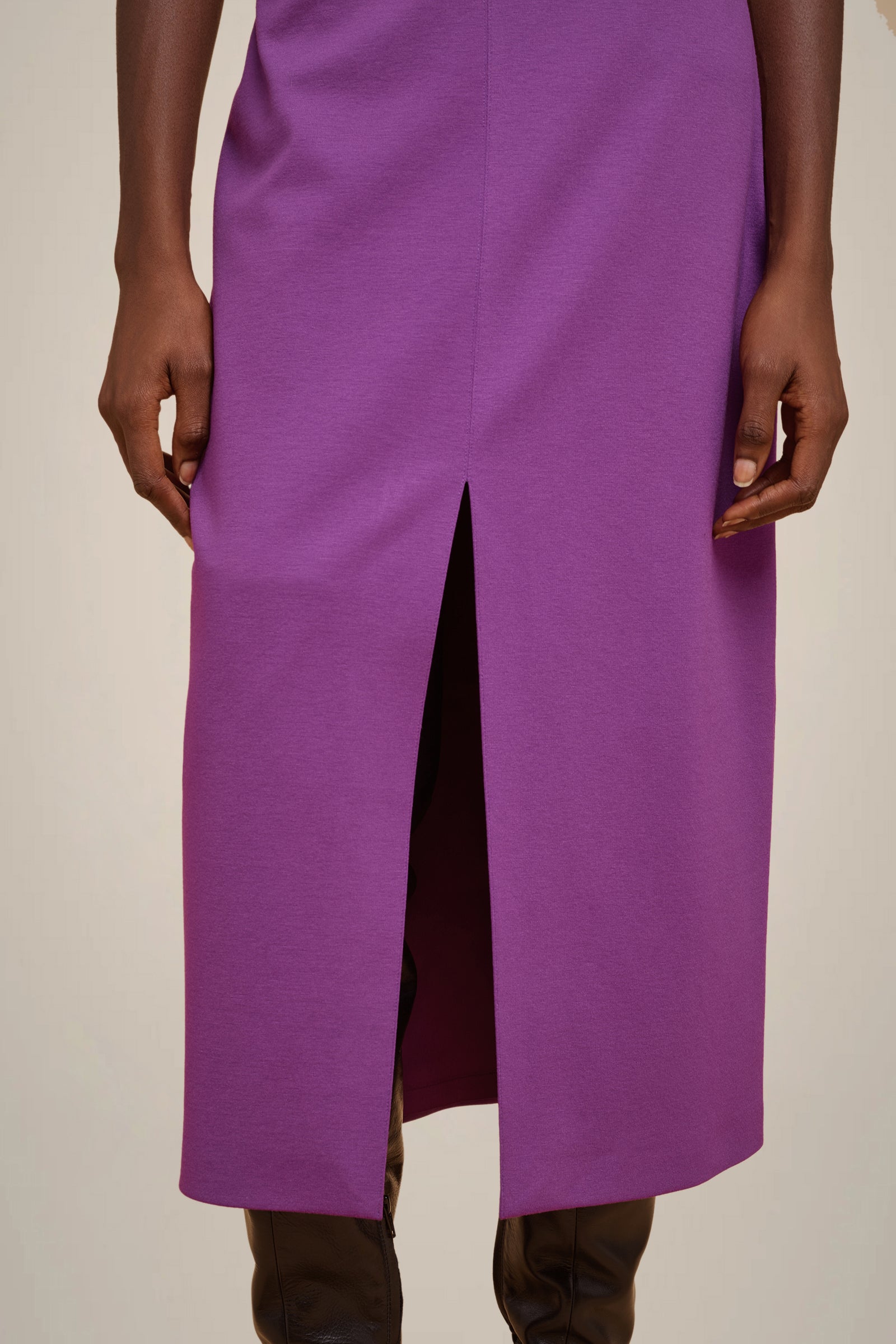 MILANO STITCH MIDI SKIRT