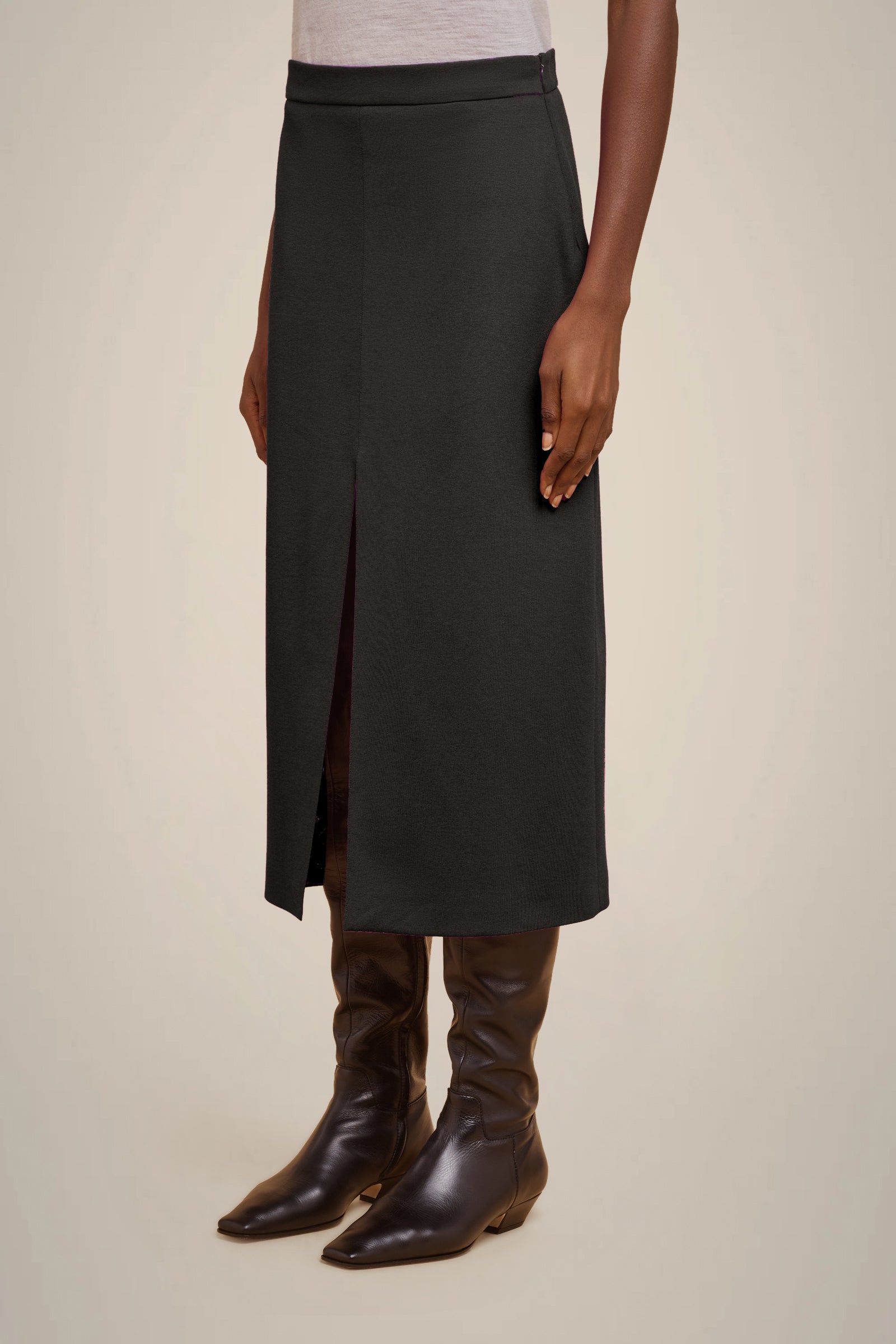 MILANO STITCH MIDI SKIRT