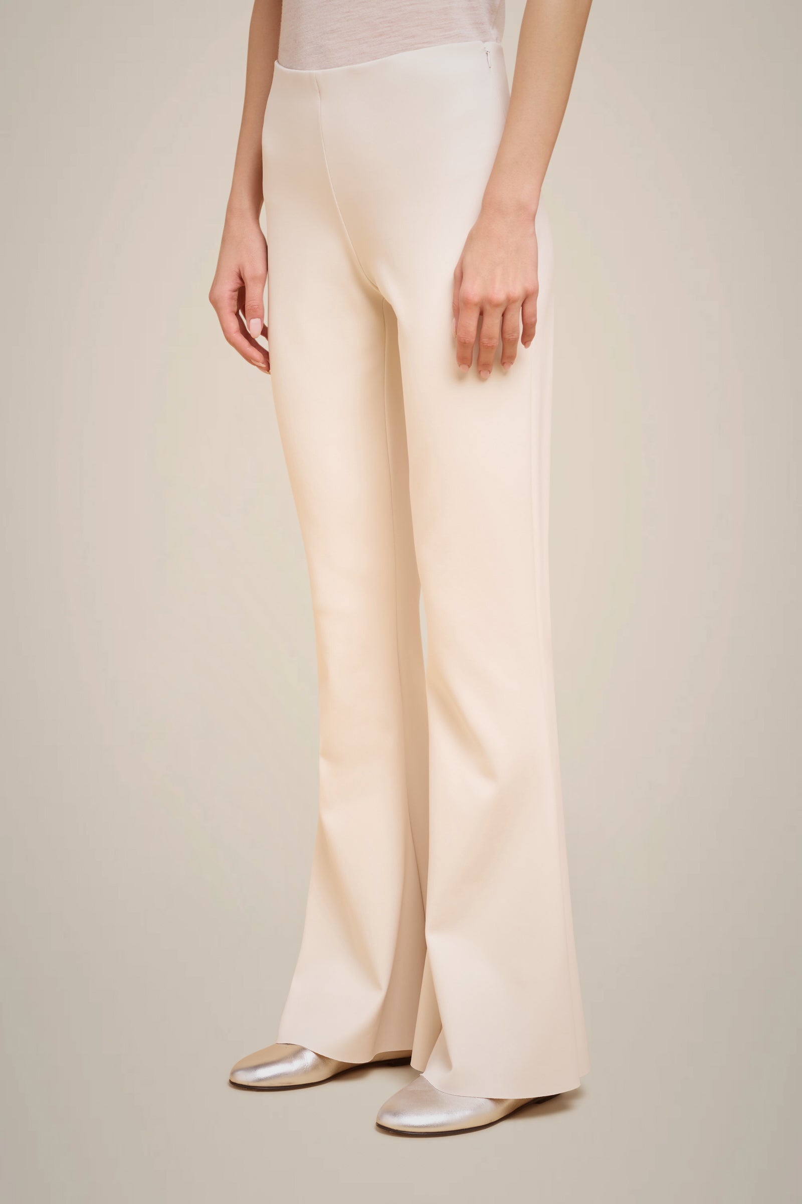 PANTALONE SVASATO IN TECNOSOFT