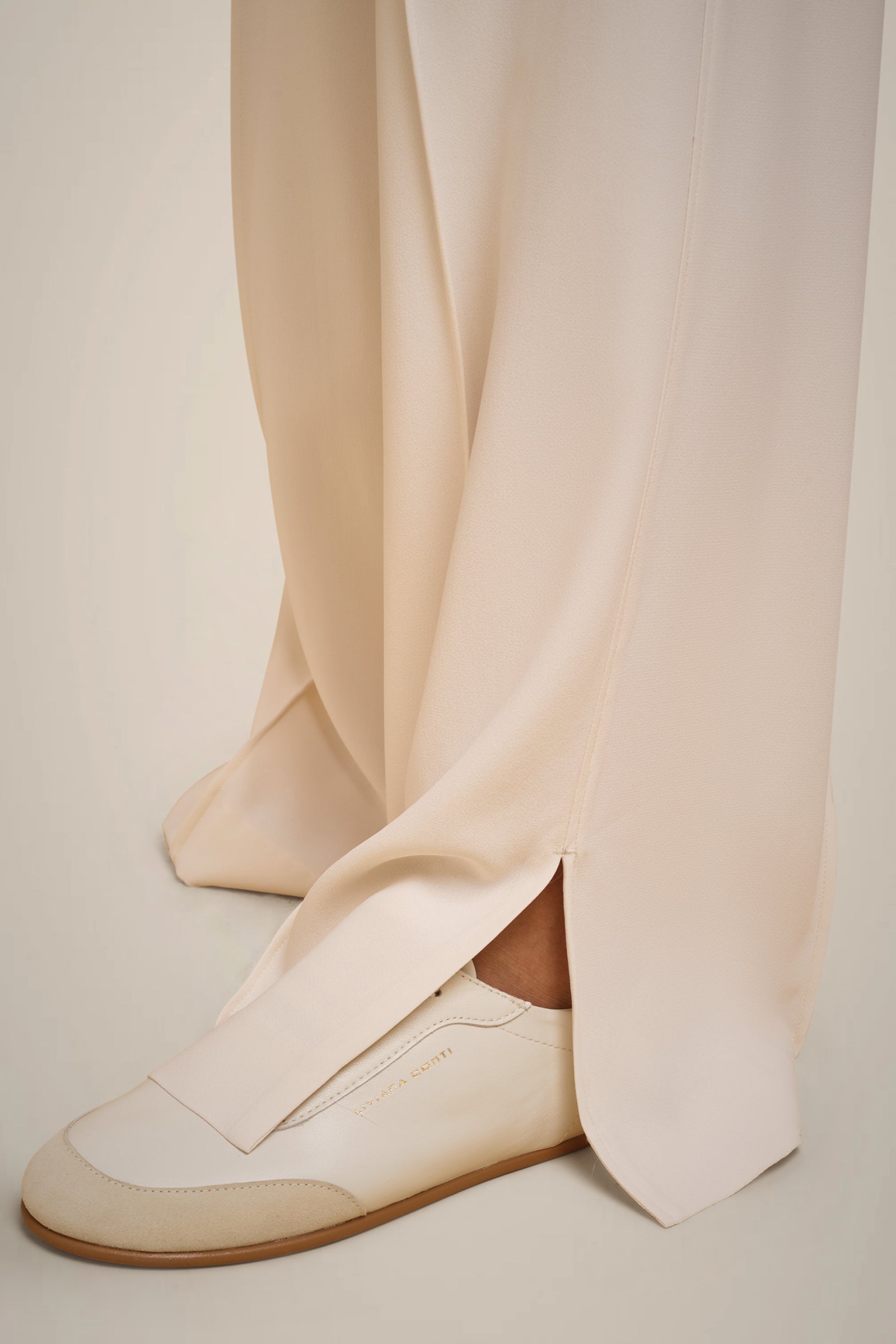 SLIT TROUSERS