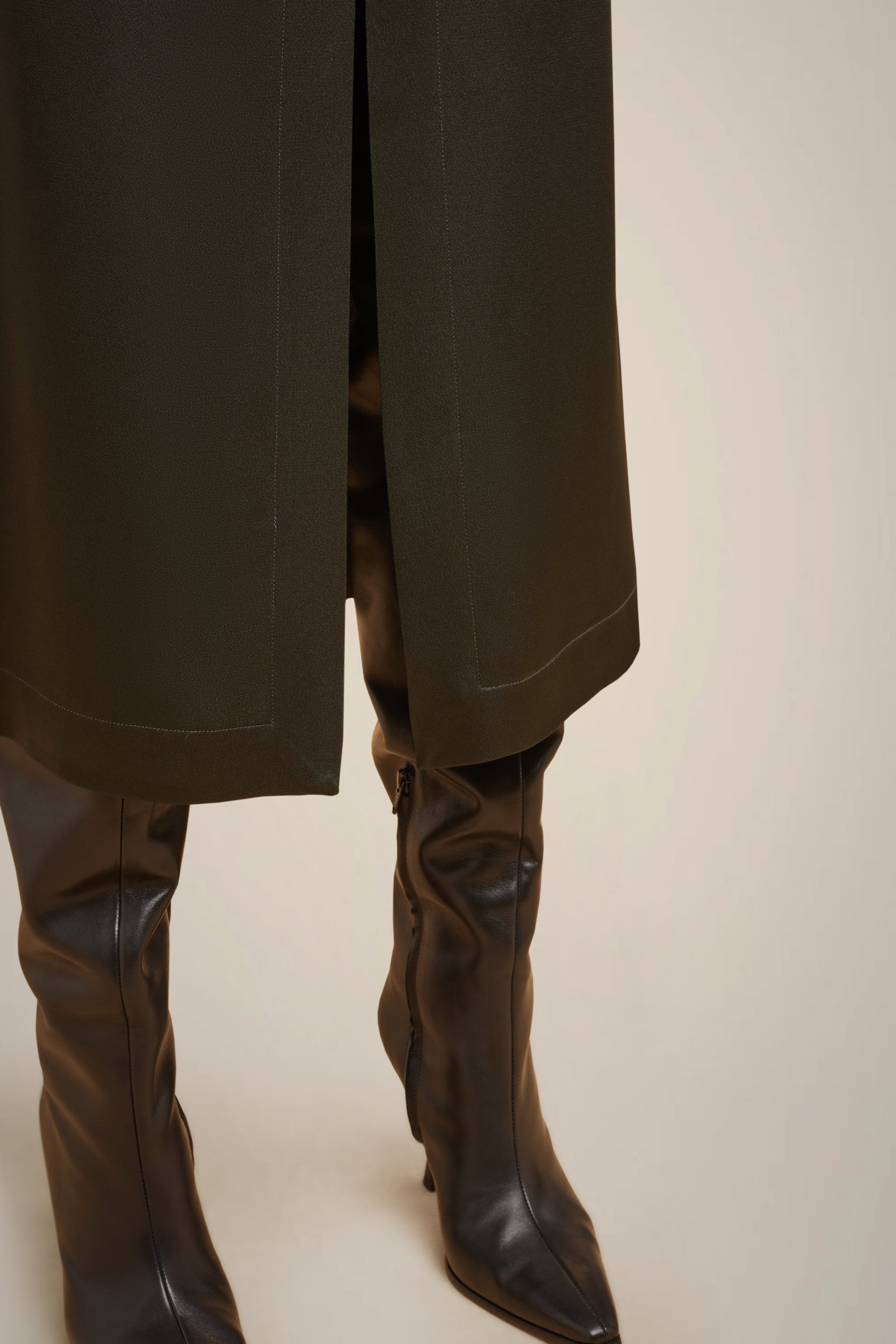 SLIT SKIRT