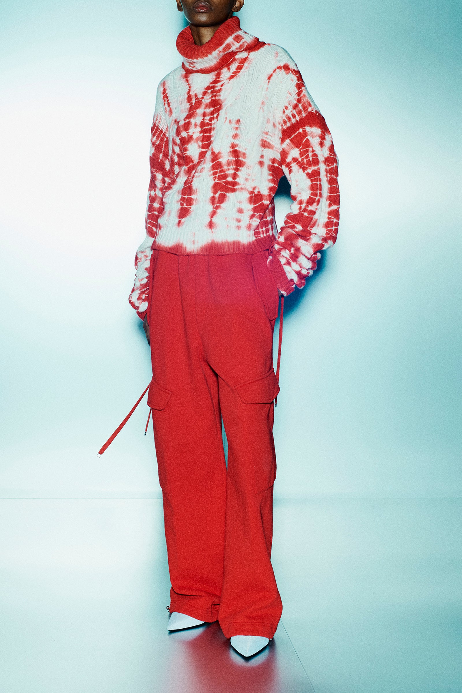 SHIBORI-DYED CROPPED TURTLENECK SWEATER