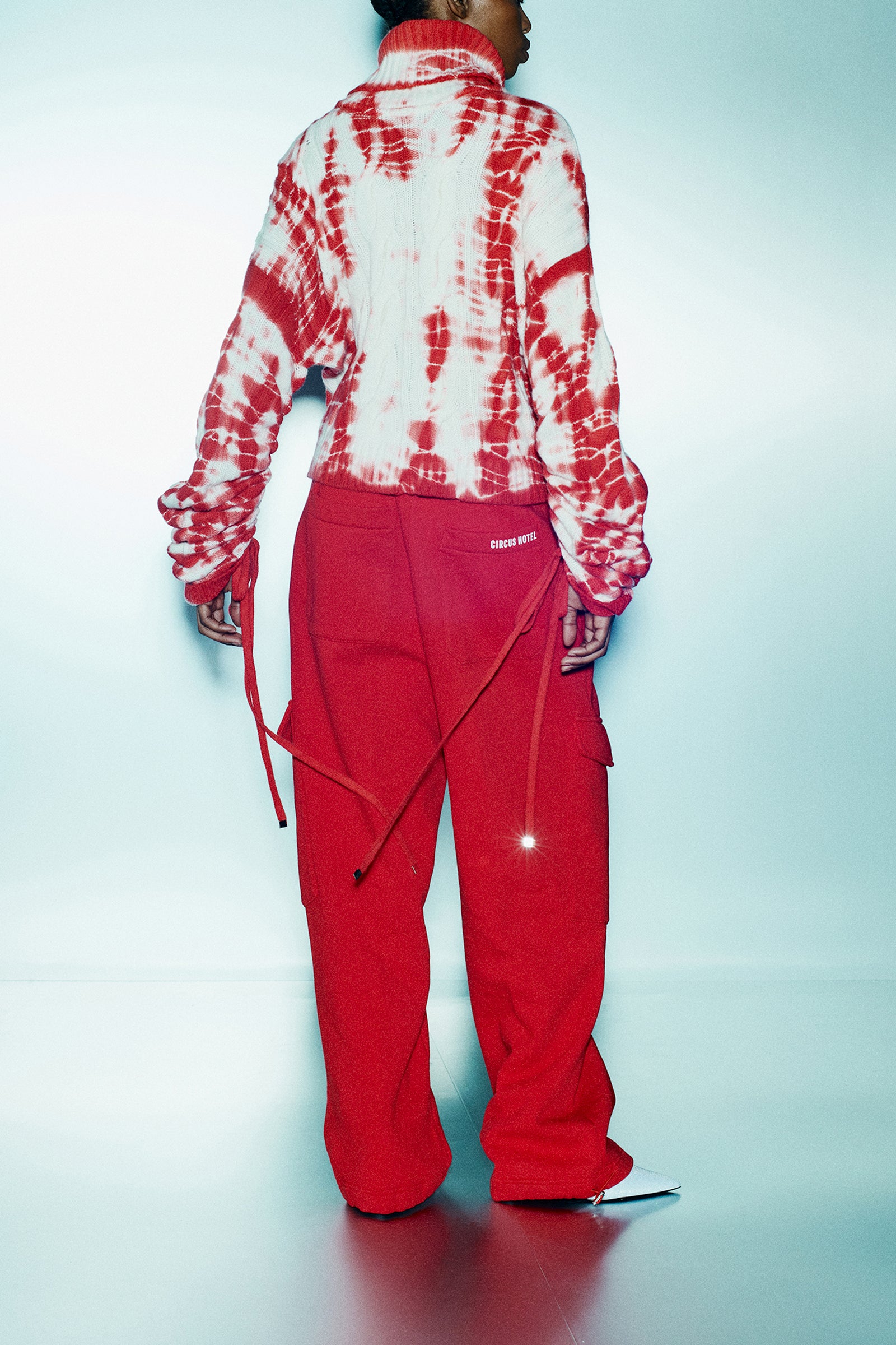 SHIBORI-DYED CROPPED TURTLENECK SWEATER