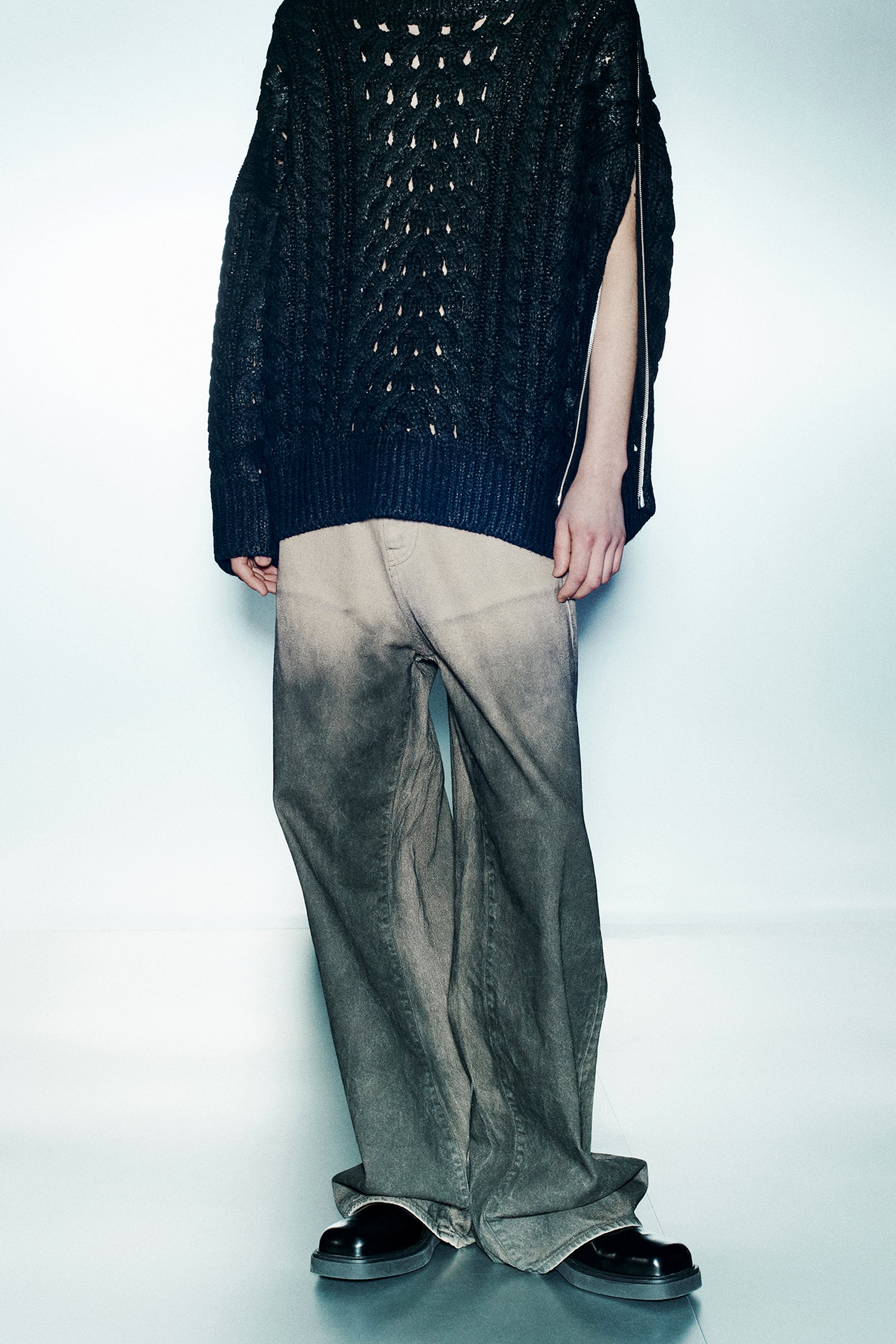 BAGGY SHADED FIVE-POCKET JEANS