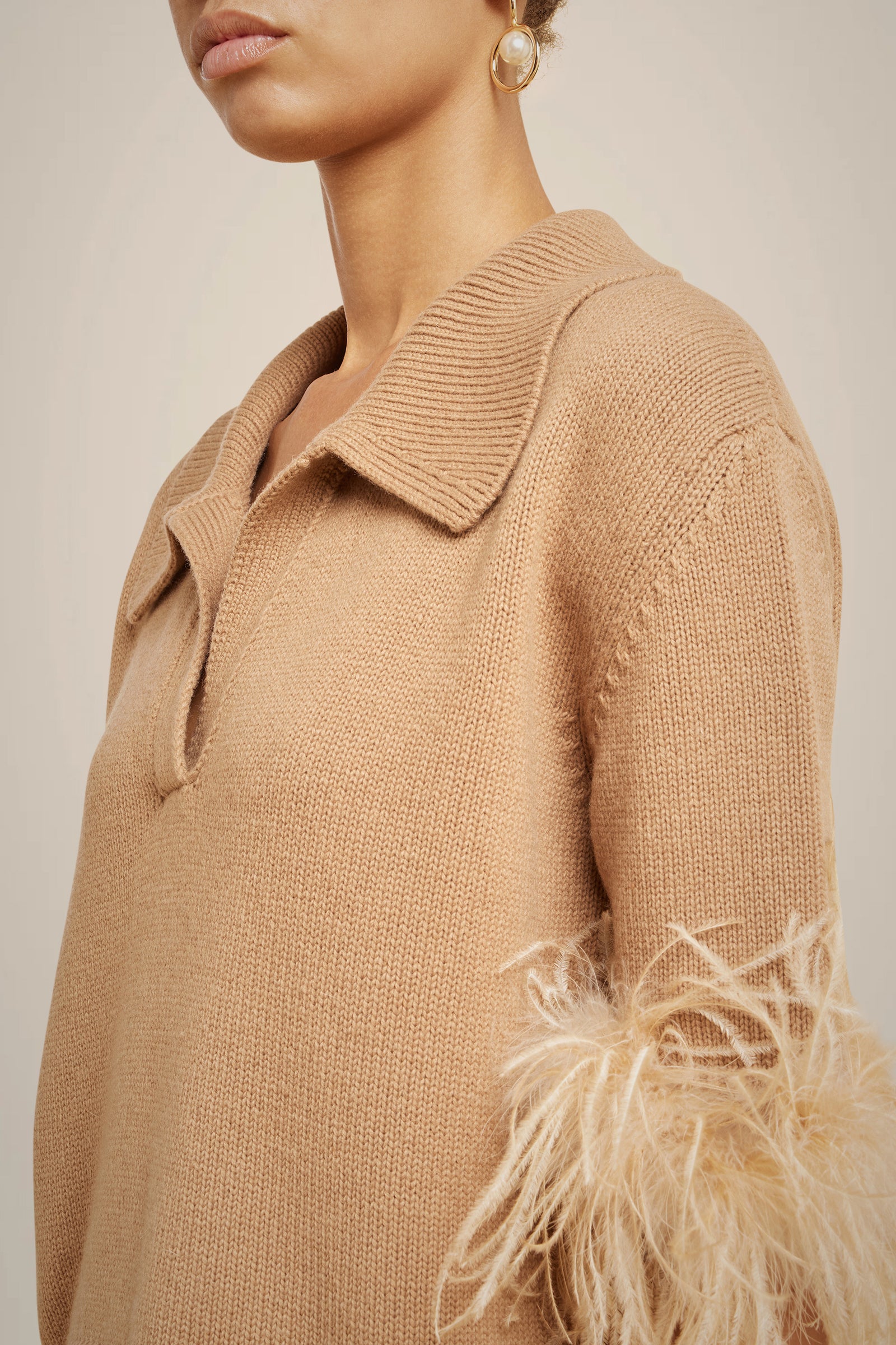 MAGLIA CON PIUME IN CASHMERE RICICLATO