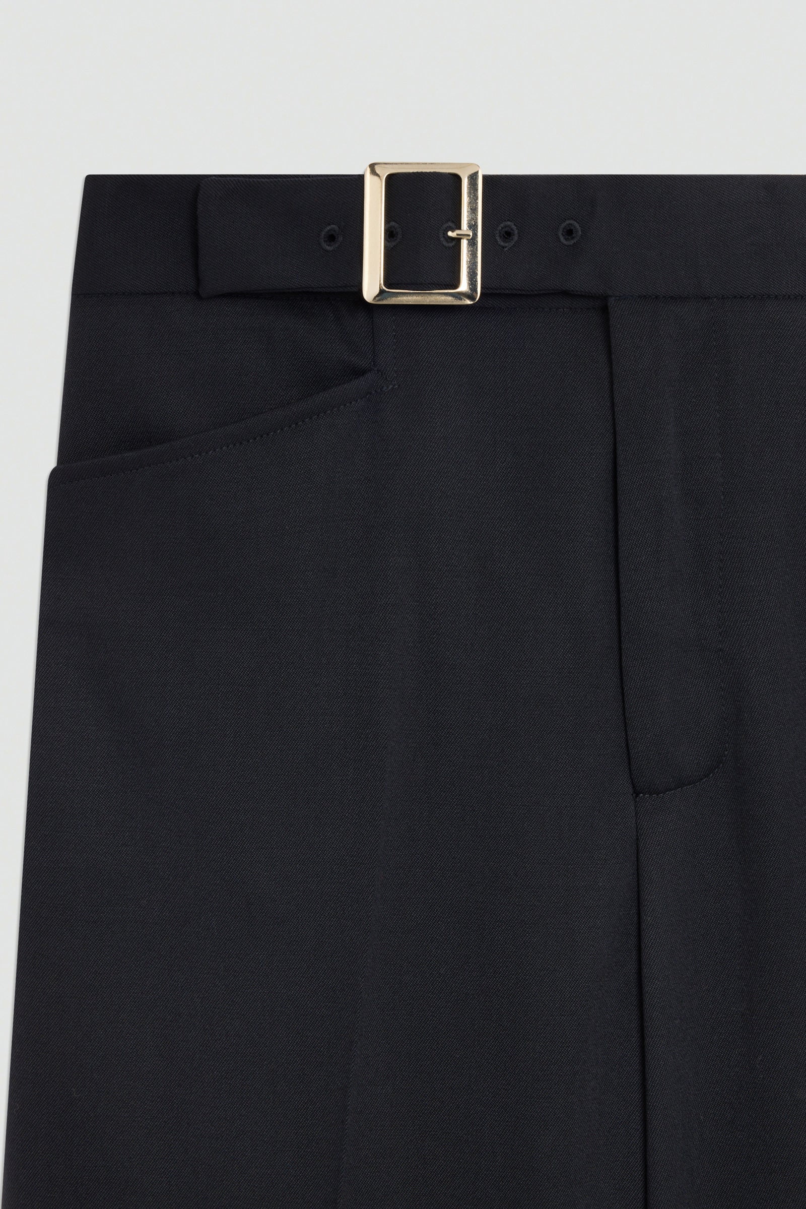 PANTALONE CINTURINO IN VITA