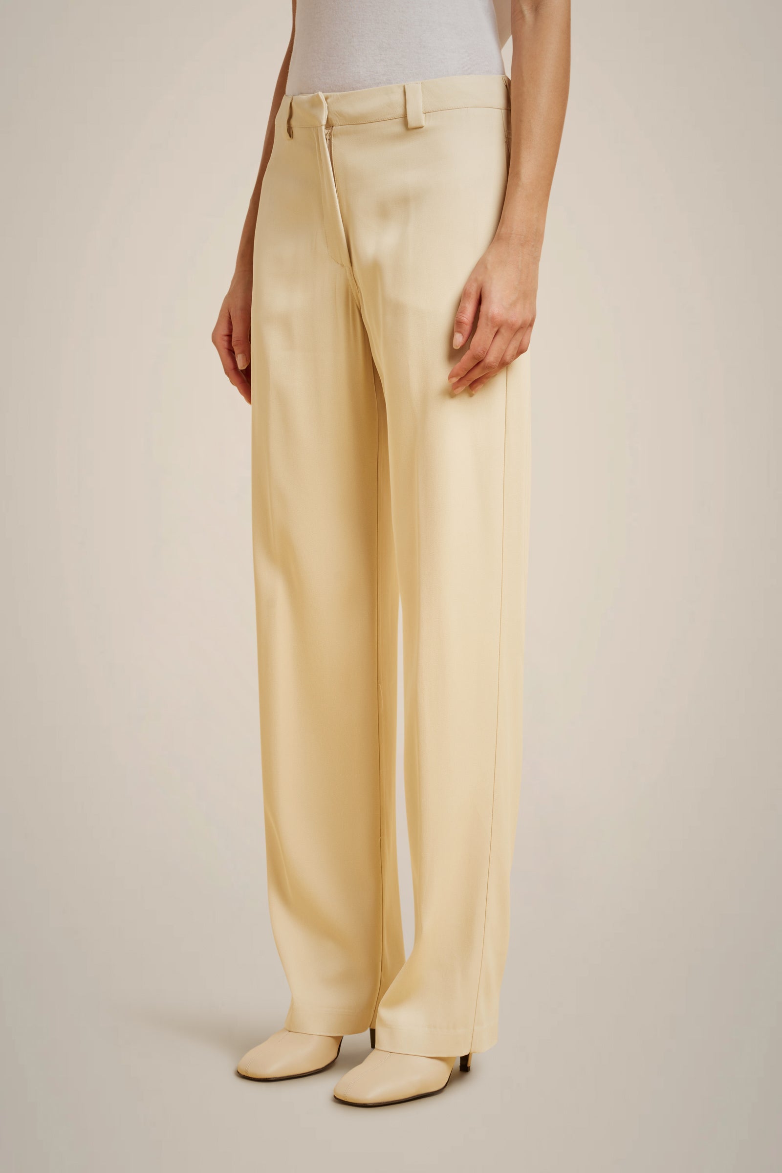 PANTALONE GAMBA AMPIA