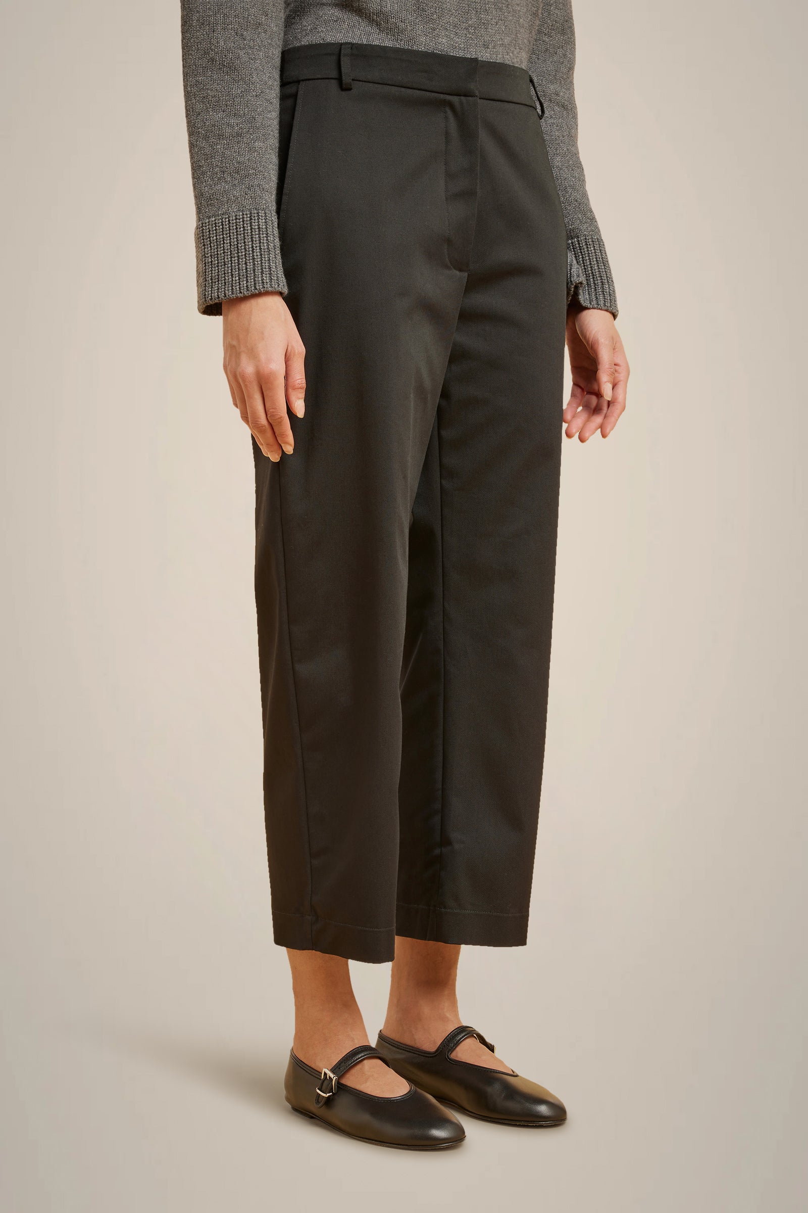 TAPERED TROUSERS